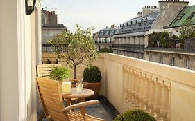 De L'arcade Paris 3*